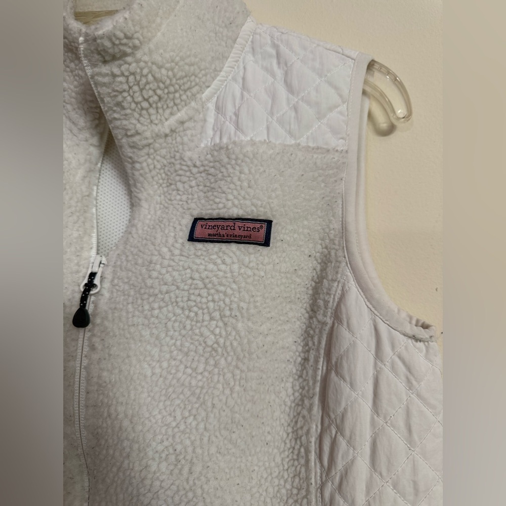 Vineyard Vines Cream White Quilted Sherpa Vest Women’s Small S - Picture 3 of 4